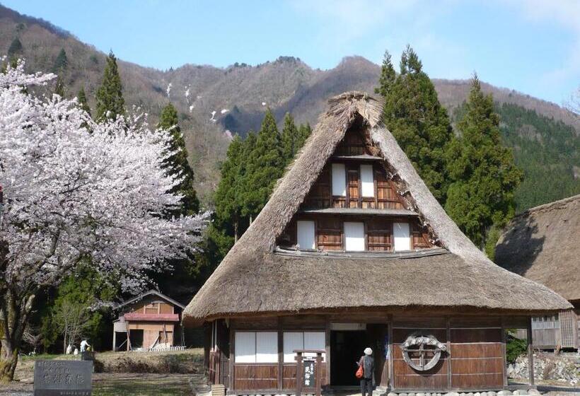 료칸 Gokayama Onsen Akaokan