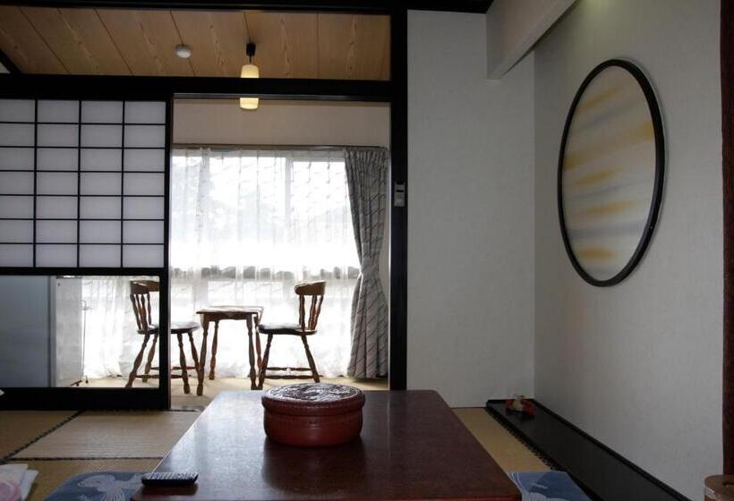 료칸 Kajiyabekkan Ramakkoro Yamaneko Yado