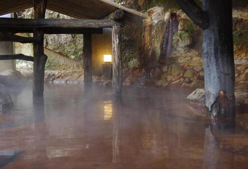 ريوكان Kurokawa Onsen Yama No Yado Shinmeikan