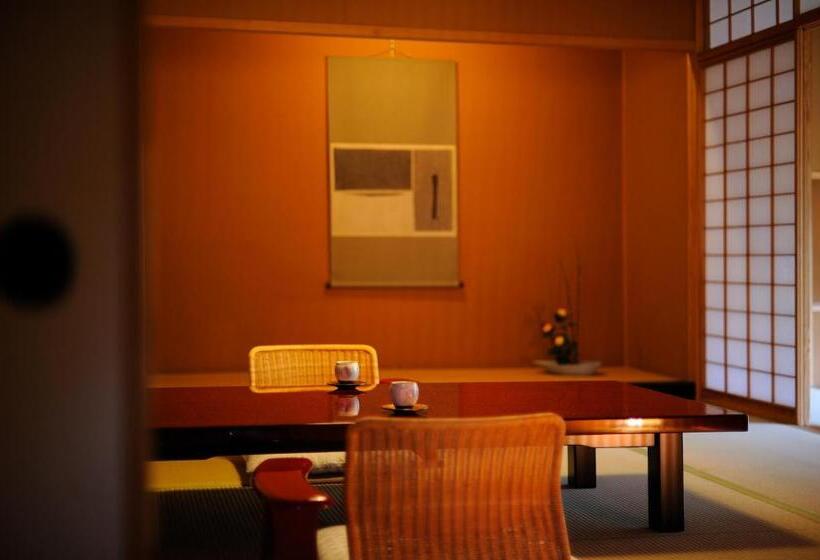 ريوكان Meigetsuso