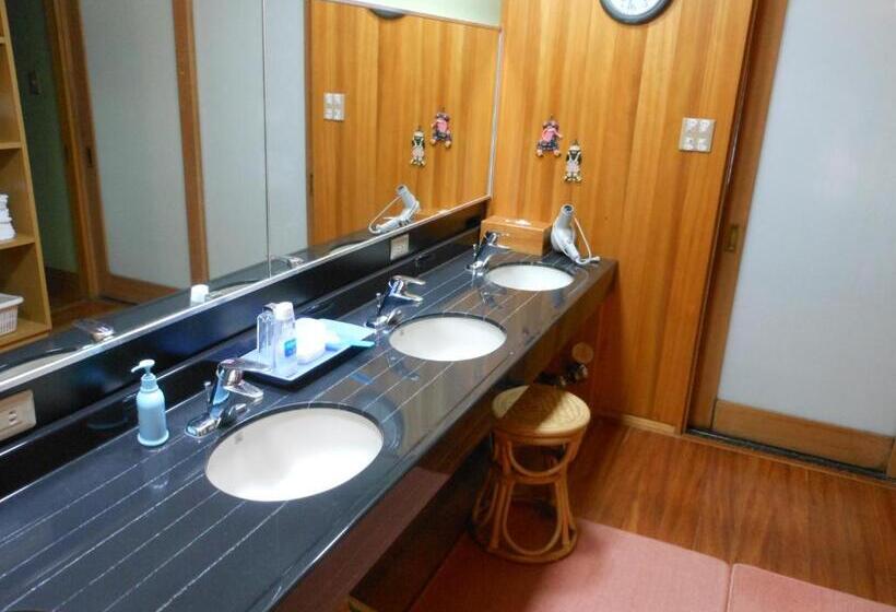 ريوكان Noren Yado Meigetsu