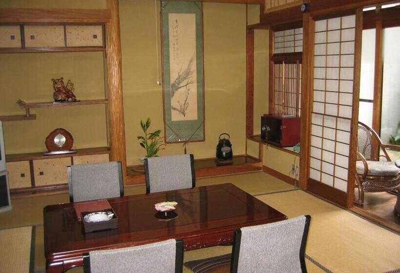 ريوكان Noren Yado Meigetsu