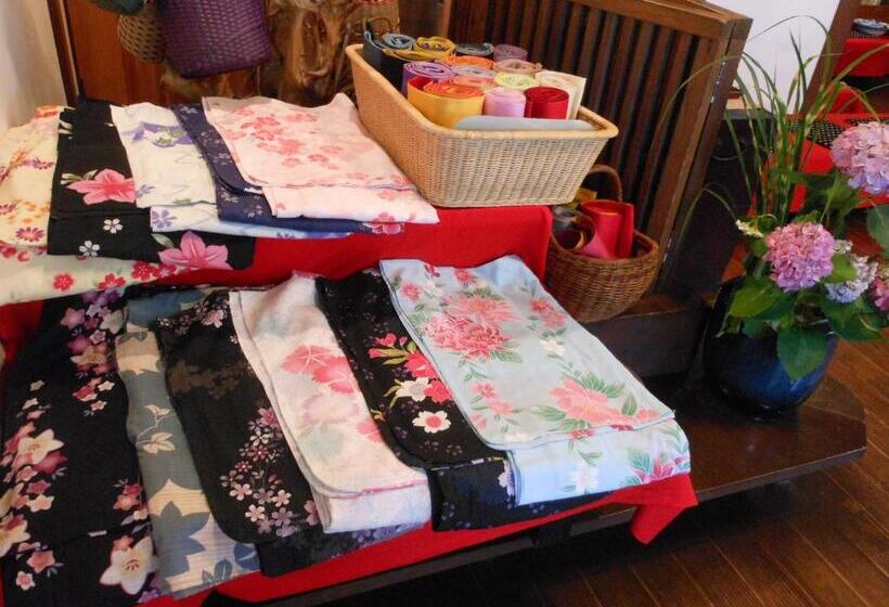 ريوكان Noren Yado Meigetsu