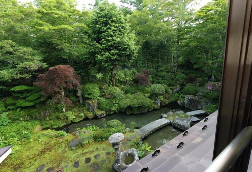 旅館 Teiensaryo Yamanakako