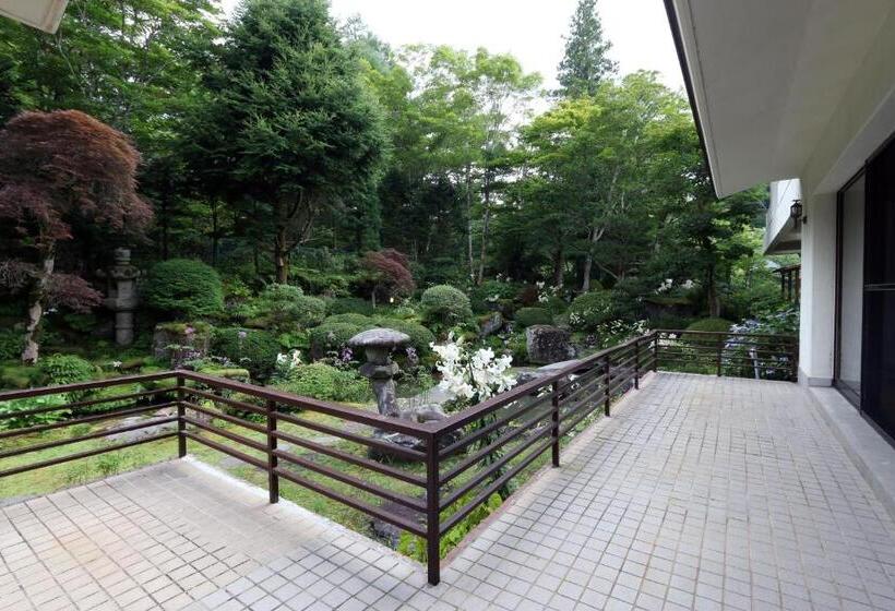 旅館 Teiensaryo Yamanakako