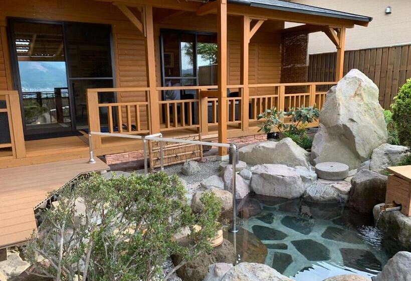 료칸 Yufuin Sanso Waremokou