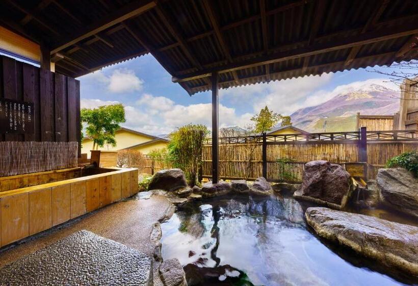 ריוקאן Yufuin Sanso Waremokou