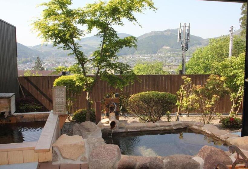 료칸 Yufuin Sanso Waremokou