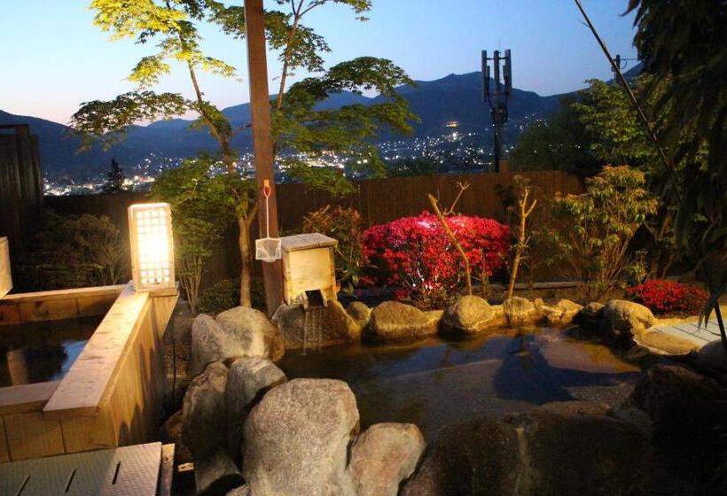 ריוקאן Yufuin Sanso Waremokou