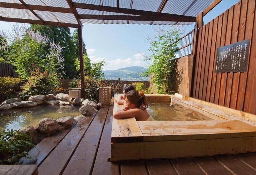 ריוקאן Yufuin Sanso Waremokou