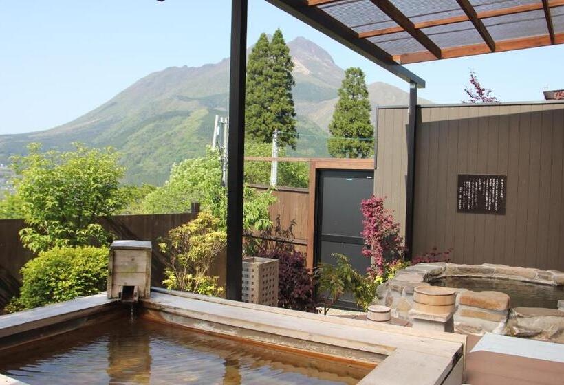 료칸 Yufuin Sanso Waremokou