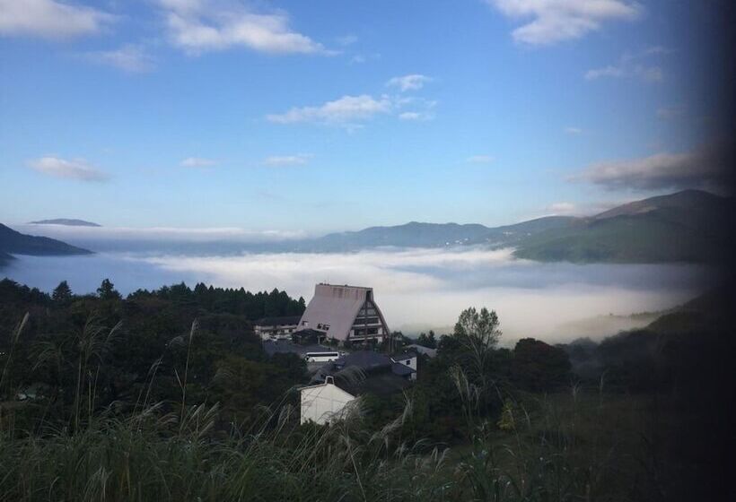 ריוקאן Yufuin Sanso Waremokou