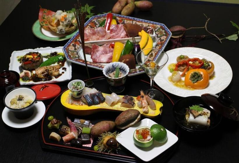 ריוקאן Yufuin Sanso Waremokou