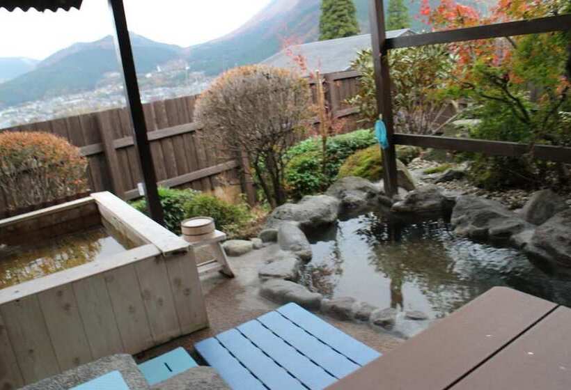 료칸 Yufuin Sanso Waremokou