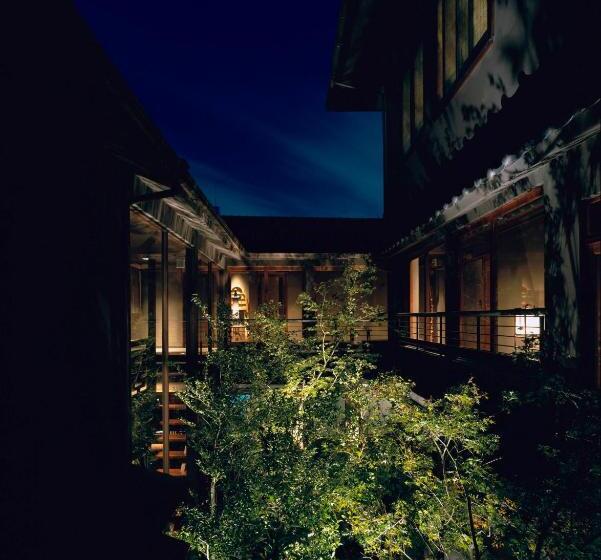Yuzuya Ryokan   Adult Only
