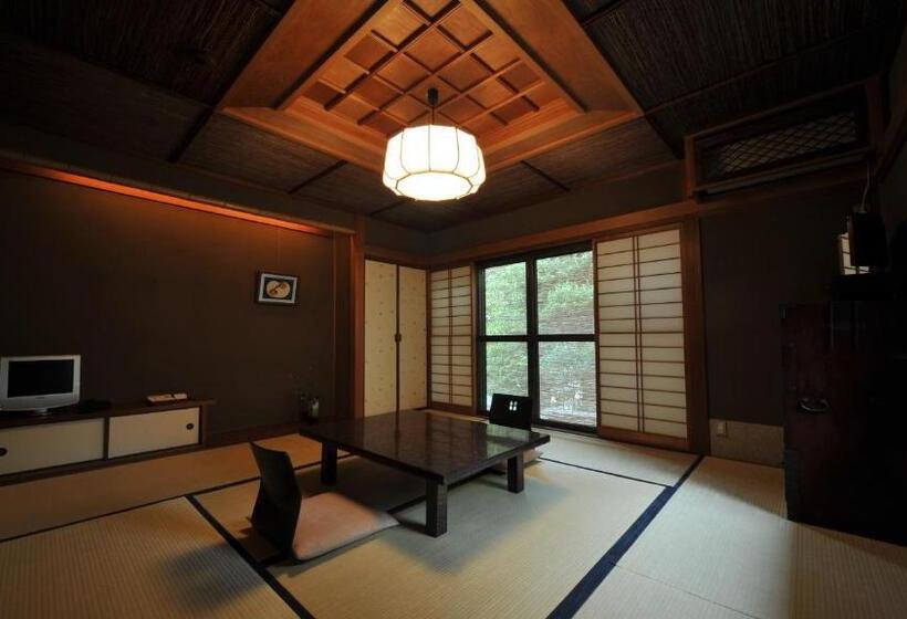 Yuzuya Ryokan   Adult Only