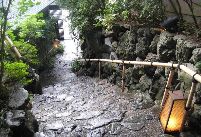 Yuzuya Ryokan   Adult Only