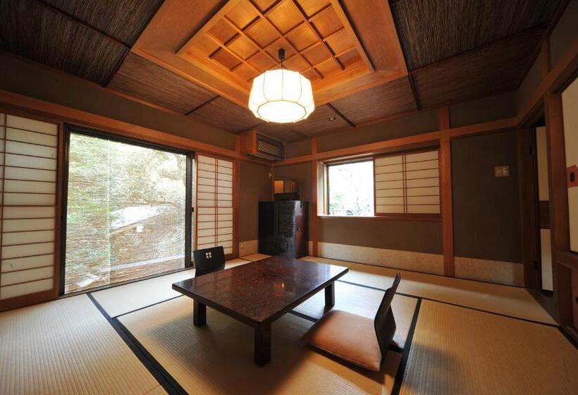 Yuzuya Ryokan   Adult Only