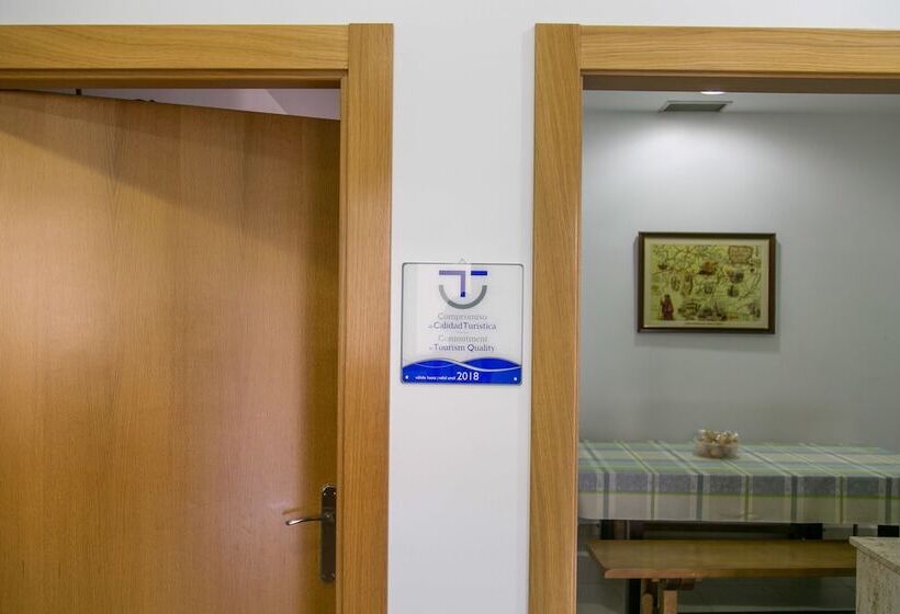 Albergue Albas   Hostel