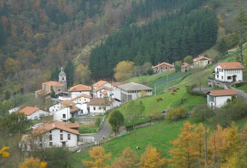 Albergue Ambiental De Beizama   Beizamako Aterpetxea