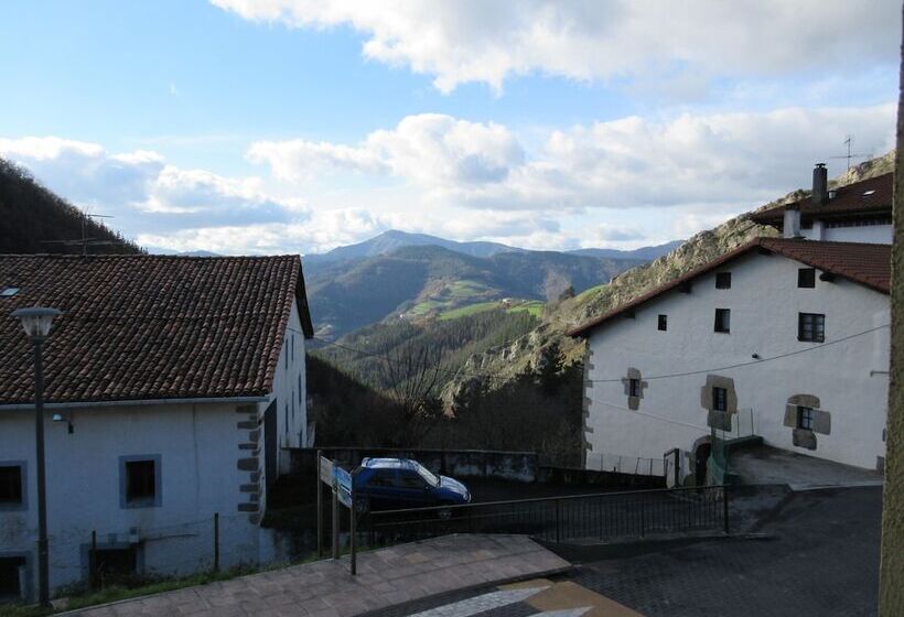Albergue Ambiental De Beizama   Beizamako Aterpetxea