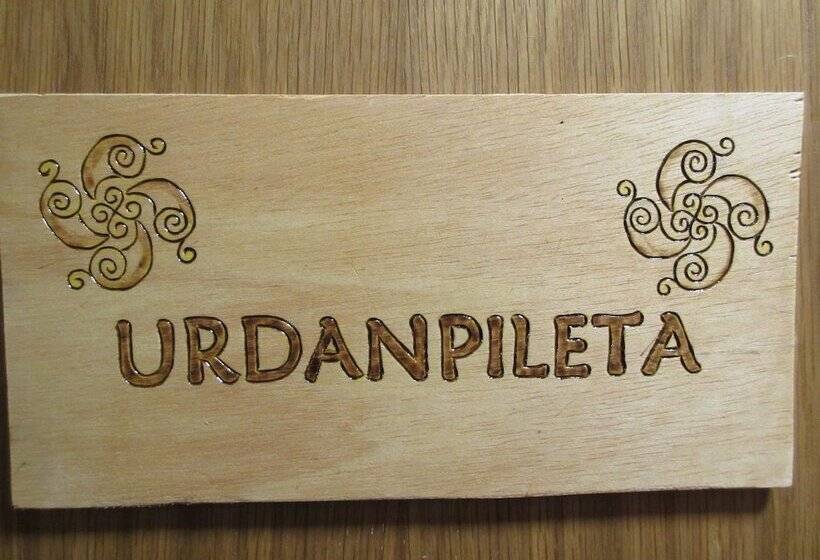 Albergue Ambiental De Beizama   Beizamako Aterpetxea