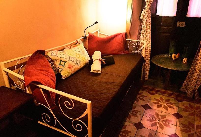 ユースホステル B&b La Laguna