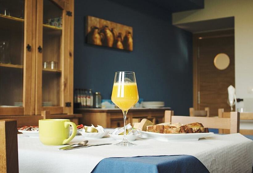 Albergue Camino Norte Hostel