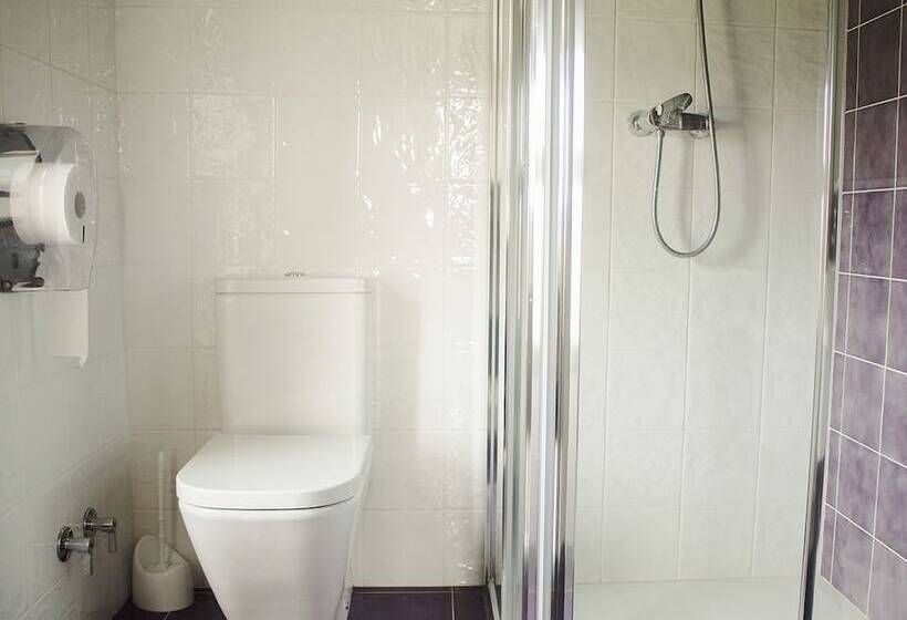 Albergue Camino Norte Hostel