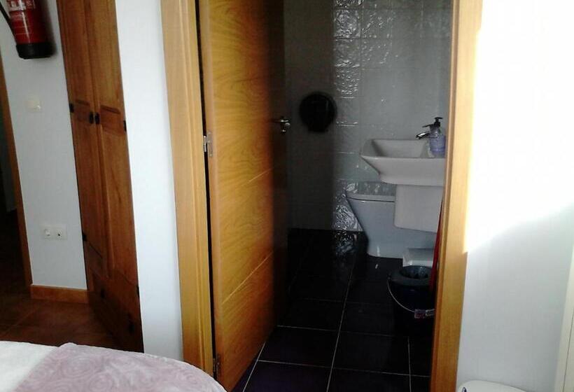 Albergue Camino Norte   Hostel