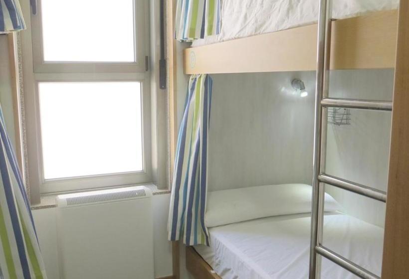 Albergue Corredoiras