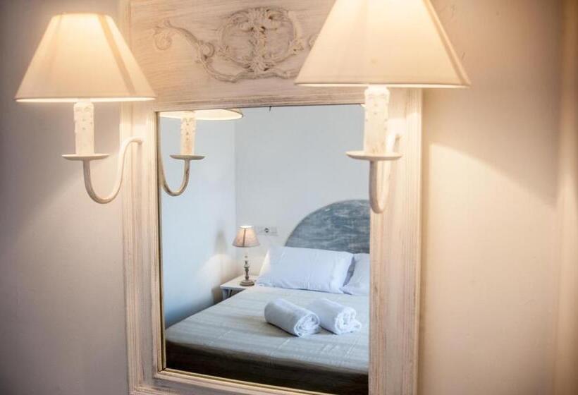 ユースホステル Hostal Bon Sol