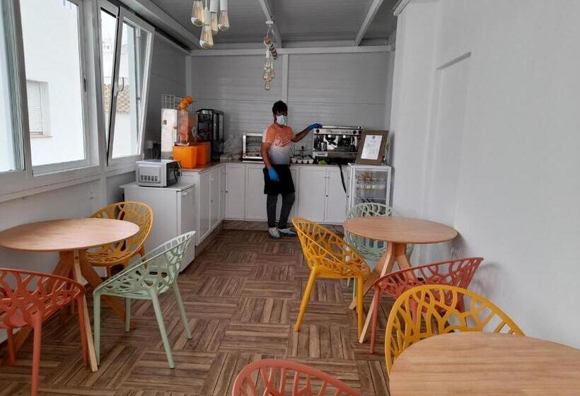 Общежитие Hostal Casandra Antiguo Hostal Los Valencianos