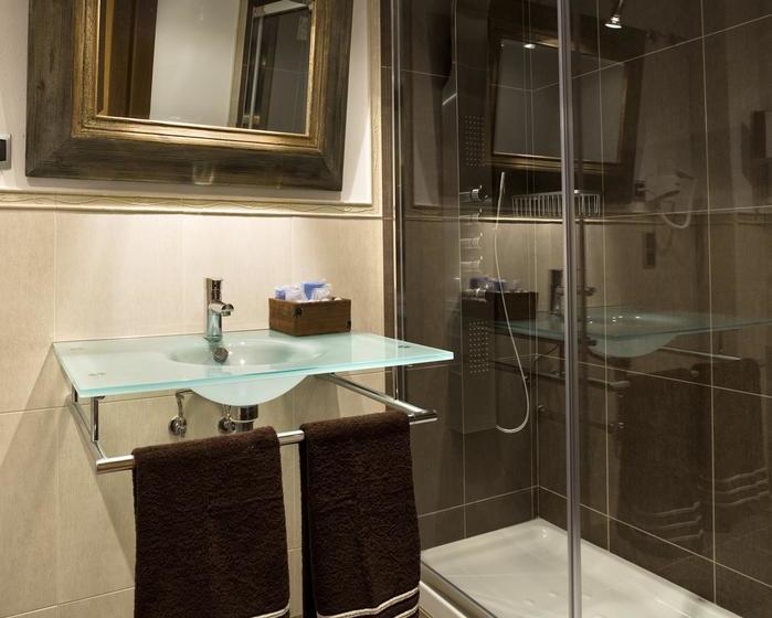 ユースホステル Hostal Raices