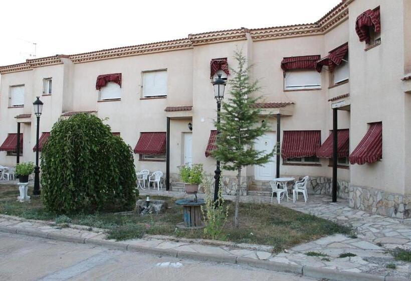 הוסטל Hostal Restaurante El Cercao