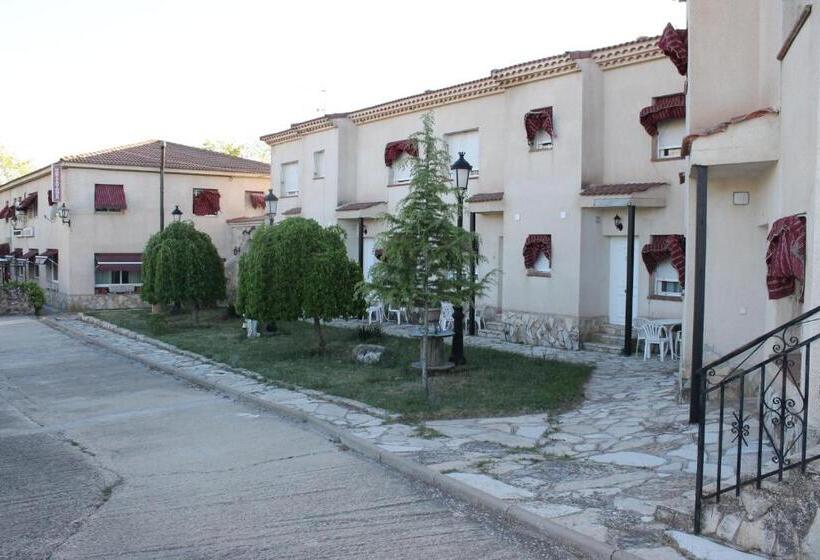 فندق صغير Hostal Restaurante El Cercao