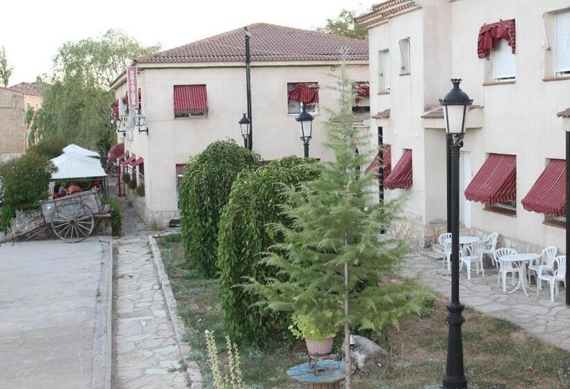 הוסטל Hostal Restaurante El Cercao