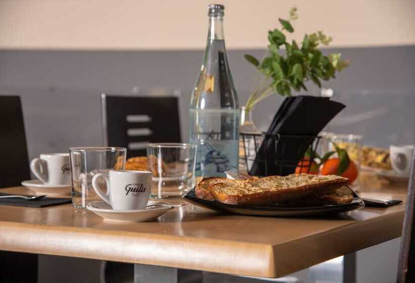 ユースホステル La Parada