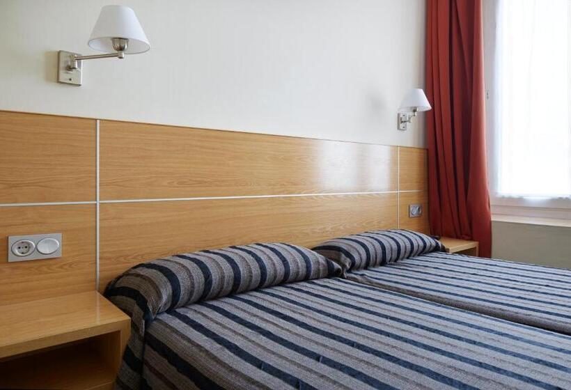 הוסטל Musika Plaza