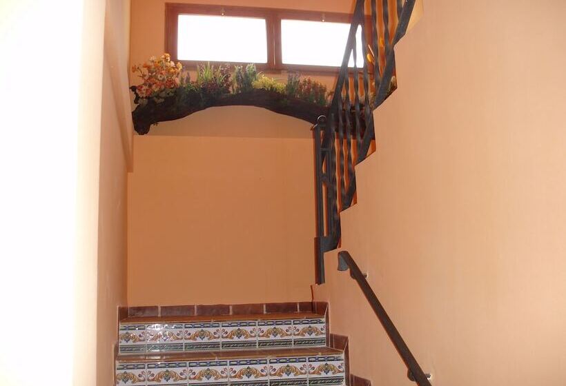 Albergue Restaurante Salto De Bierge   Hostel