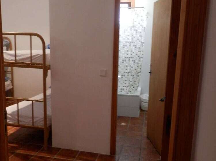 Albergue Restaurante Salto De Bierge   Hostel