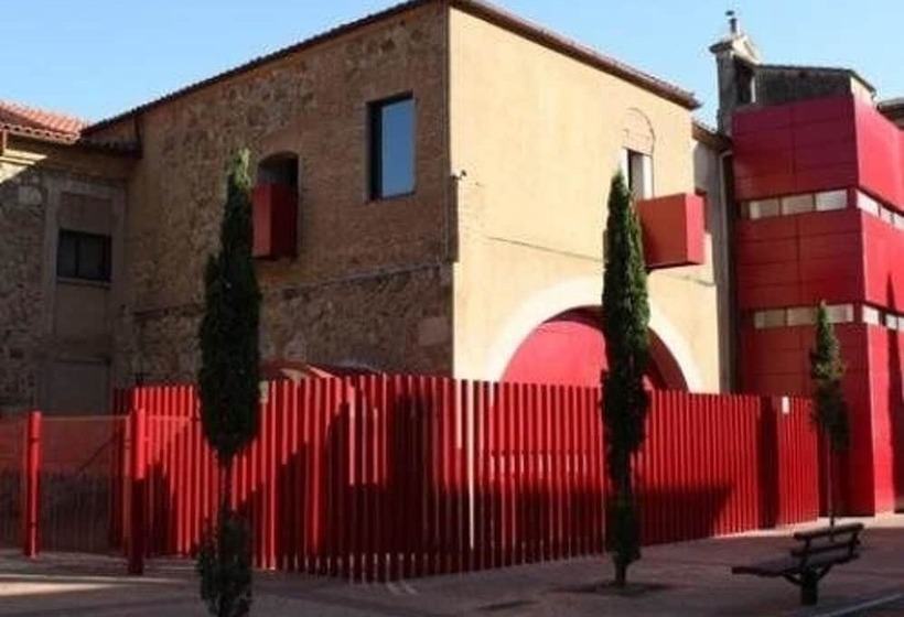 Albergue Santa Ana   Hostel