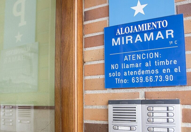 تختخواب و صبحانه Alojamiento Miramar