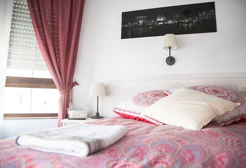 تختخواب و صبحانه Alojamiento Miramar