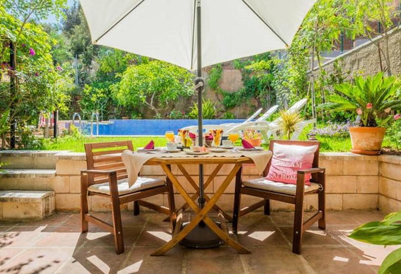 تختخواب و صبحانه At Home In Malaga Stay & Solo Travellers