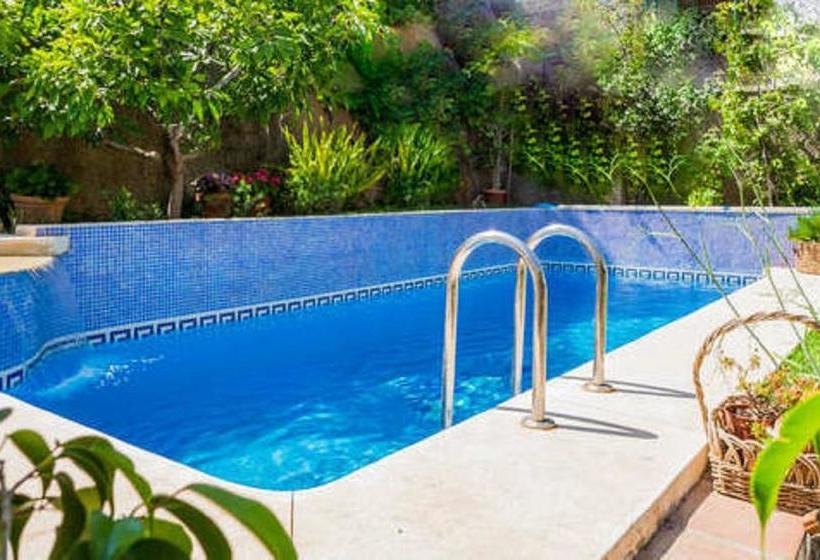 تختخواب و صبحانه At Home In Malaga Stay & Solo Travellers