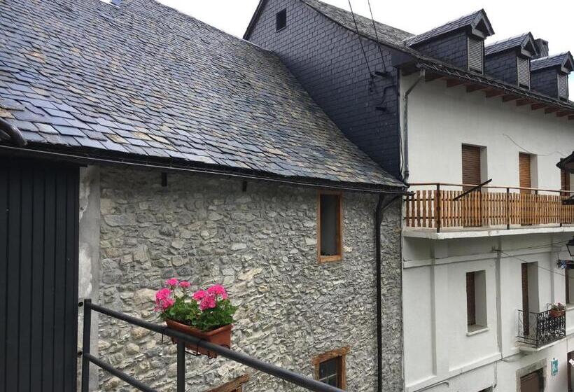 مبيت وإفطار Casa Rural Cuny