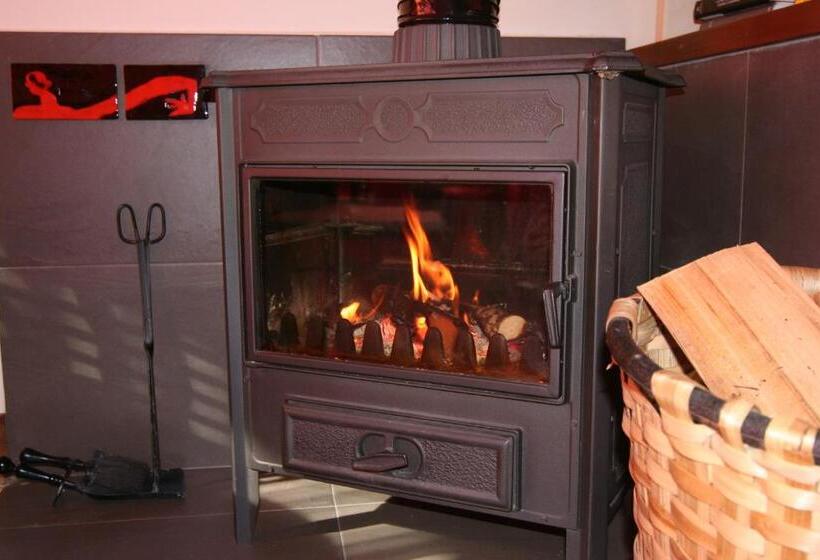 مبيت وإفطار Casa Rural Los Riegos