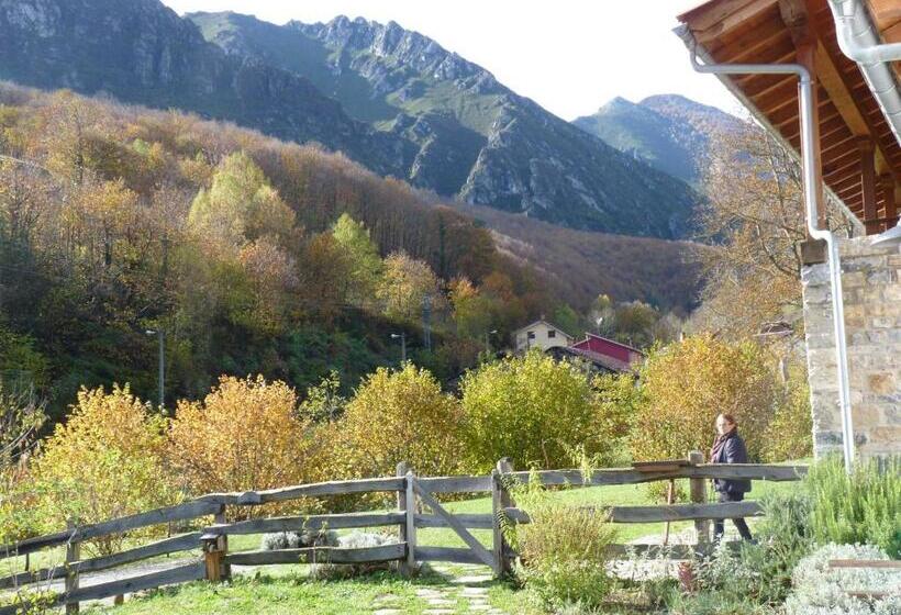 مبيت وإفطار Casa Rural Los Riegos