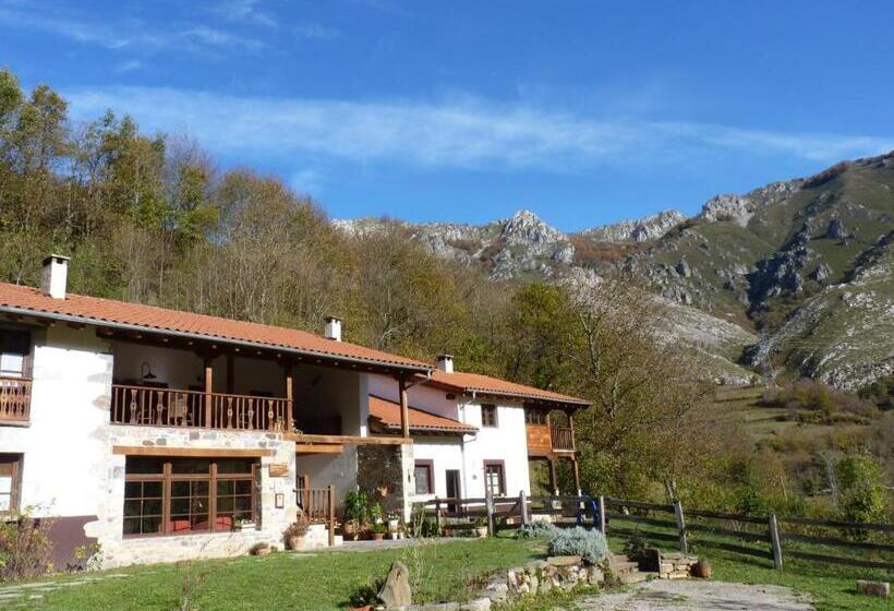 مبيت وإفطار Casa Rural Los Riegos